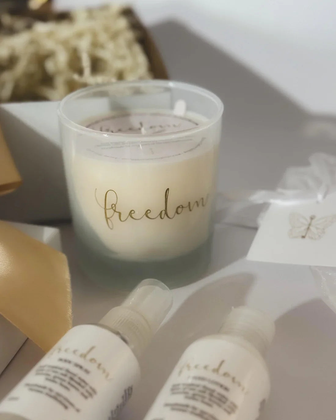 The Mini Candle & Bath Gift Set