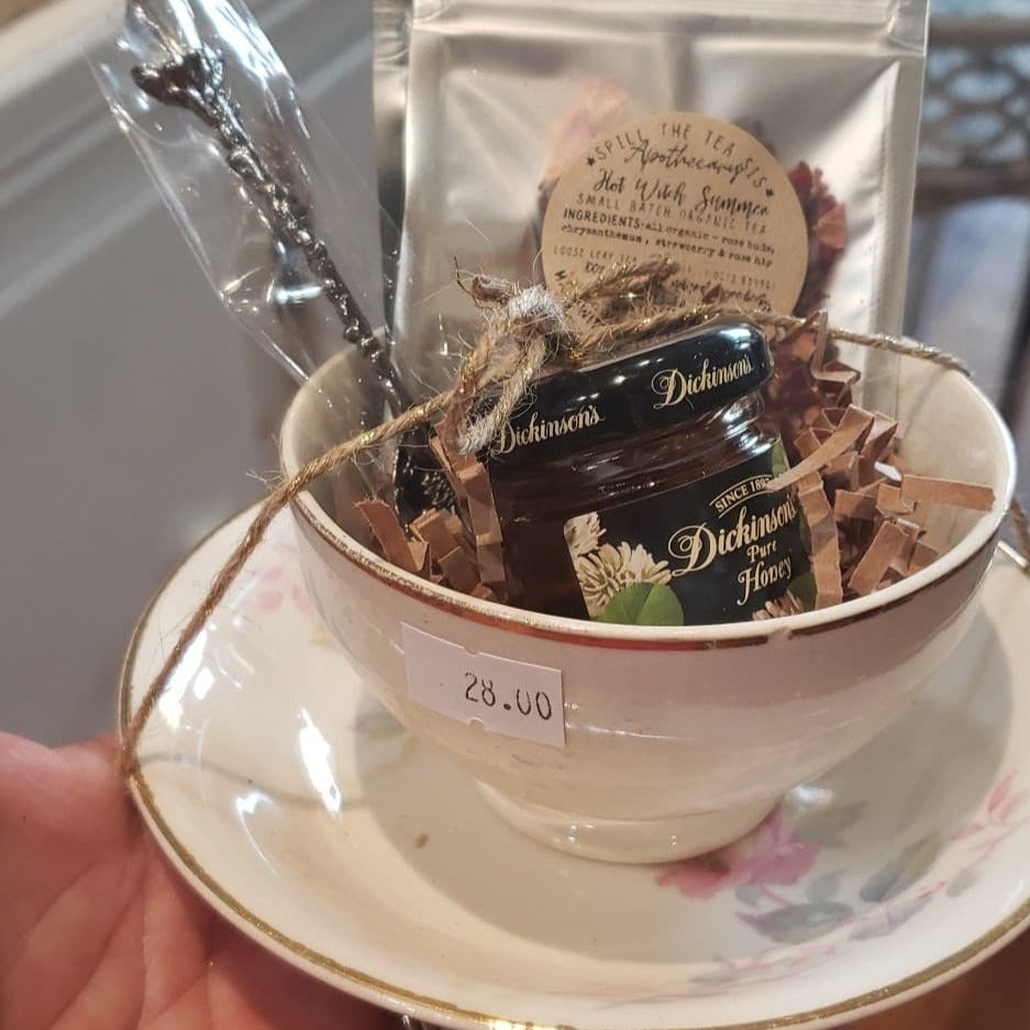 Vintage Teacup Gift Set