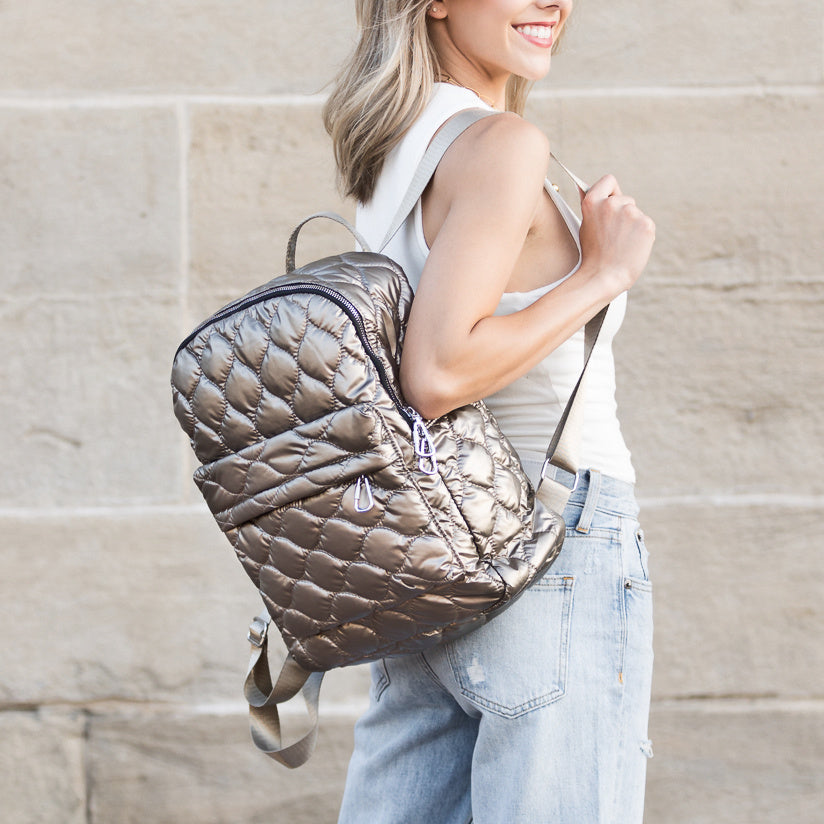 The Jade Metallic Puffer Backpack, photo 2