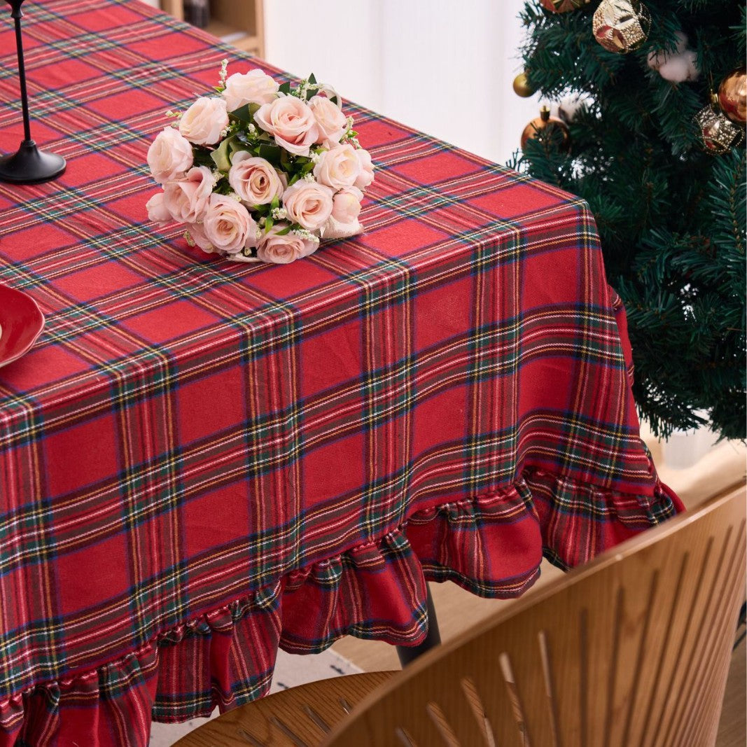 Plaid ruffle tablecloth for the holiday table