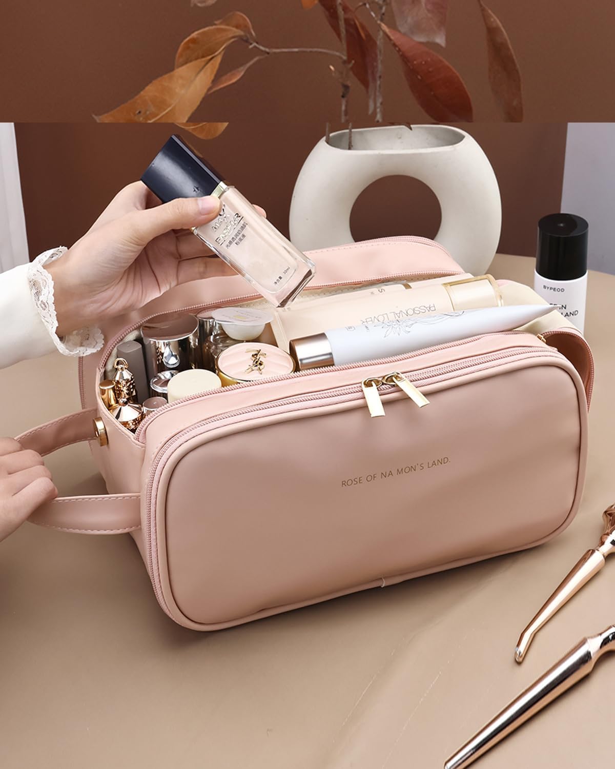 The Open-Flat Makeup Bag, photo 6